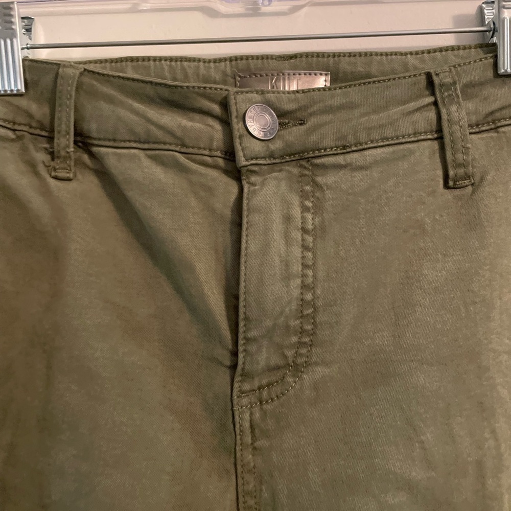 Kut From The Kloth Stretch Twill Catherine 7” Short in Loden Size 18 NWT - Picture 4 of 12